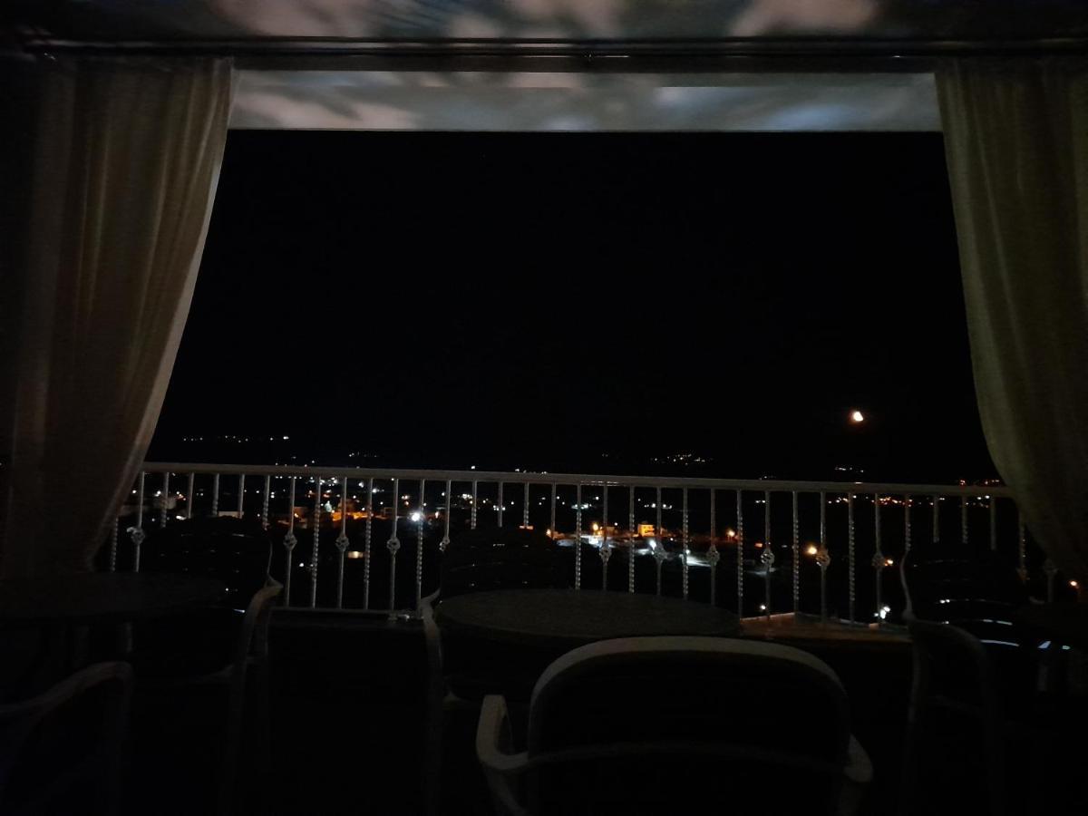 Vila Marjana Саранда Экстерьер фото